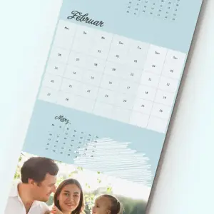 Kalender als 3-Monatskalender mit 3 sichtbaren Monaten und einem Familienbild